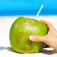 Água de coco: 5 bons motivos para apostar nela