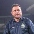 Coritiba anuncia demissão de técnico após rebaixamento