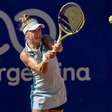 Laura Pigossi vai às quartas no WTA de Buenos Aires