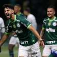 Jogador do América canta 'Meu Palmeiras' durante hino nacional e viraliza na web