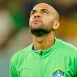 Daniel Alves vive sequência de derrotas na Justiça e está cada vez mais próximo da prisão