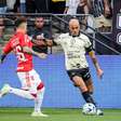 Corinthians perde do Inter no adeus de Fábio Santos e desperdiça chance de eliminar risco de queda