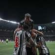 Atlético-MG vence o São Paulo e mantém sonho do título vivo