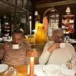 Amigos e vizinhos, Gilberto Gil e Jorge Ben Jor se encontram para chá