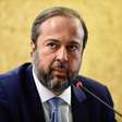 Programa do governo levará energia a 380 mil famílias, diz ministro