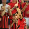 Rumo ao Barcelona, Vitor Roque se despede da torcida: 'É triste deixar o Furacão'