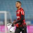 Esquecido no Flamengo, goleiro Santos entra na mira do Botafogo para 2024