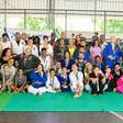 Alunos de projeto de jiu-jítsu adaptado em Itaguaí são promovidos de faixa