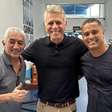 Com visita de ídolos ao CT, Cruzeiro finaliza preparação para duelo contra o Palmeiras