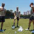 Lesionados do São Paulo participam de último treino do ano