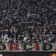 Torcida do São Paulo provoca Santos no Morumbi após rebaixamento inédito do rival