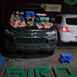 PM aborda carro em alta velocidade e encontra suspeito de envolvimento com drogas, em Goiânia