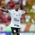 Corinthians define renovação de Paulinho por mais seis meses