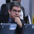 Randolfe erra e diz que Brasil tem regime semipresidencialista; modelo é defendido por Lira