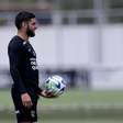 Presidente do Corinthians confirma que Mano Menezes pediu permanência de Yuri Alberto para 2024