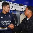 Endrick conhece futuros companheiros de Real Madrid e recebe conselho de Ancelotti