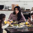 5 benefícios de fazer as refeições em família