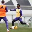 Vinícius Jr, Camavinga e Carvajal participam de treino com o grupo em reapresentação do Real Madrid