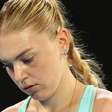 Algoz de Bia Haddad Maia leva surra e é eliminada no Australian Open