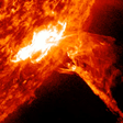 Mancha solar libera forte explosão e outras podem estar a caminho