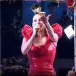 Claudia Leitte não quer pensar no fim do carnaval: 'se não eu choro'