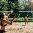Esportes de areia para aproveitar as últimas semanas do verão