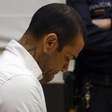 Ex-companheiro de cela diz a TV espanhola que Daniel Alves planejava fugir para o Brasil