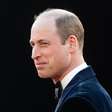 Príncipe William aparece sozinho em premiação e quebra silêncio sobre saúde de Kate Middleton