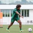 Marcelo volta a treinar no Fluminense visando a LDU; dois atletas treinam separados do grupo