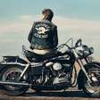 Trailer | Astro de "Elvis" vira motoqueiro em "Clube dos Vândalos"