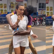 Influenciadora denuncia assédio enquanto gravava comercial na rua em Goiás