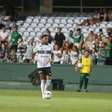 Zagueiro emprestado pelo Coritiba para o futebol árabe fala sobre desejo de não retornar ao Brasil: 'Quero seguir aqui'