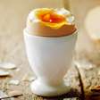 Receita de ovos quentes moles simples e fácil