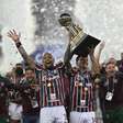 Emocionado, Felipe Melo dedica título da Recopa a torcedores do Fluminense: 'Pela memória de muitos'