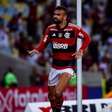 Zagueiro do Flamengo sofre trauma na face e precisa deixar jogo do Campeonato Carioca