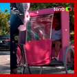 Pai constrói 'carruagem de princesa' para levar filha à escola no RJ