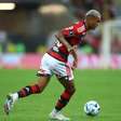 Wesley, lateral do Flamengo, sofre lesão e está fora do jogo de ida da final do Carioca
