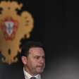 Premiê de Portugal apresenta um novo governo em contexto de incertezas