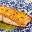 Chef de cozinha famoso ensina fazer um salmão ao molho de maracujá maravilhoso