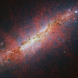 Telescópio James Webb flagra galáxia Messier 82 criando estrelas