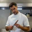 O ator Joaquim Lopes inaugura "boteco de chef" em São Paulo