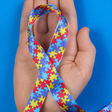 Conheça os cordões que identificam pessoas com deficiências ocultas
