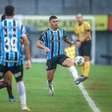 Mayk deixa o campo ainda no primeiro tempo e vira preocupação para o Grêmio