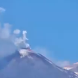 Vulcão Etna solta anéis de fumaça e deixa turistas e moradores preocupados na Sicília; vídeo