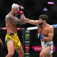 UFC 300: Charles do Bronx quase finaliza Tsaruykan mas perde a luta