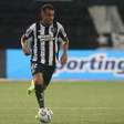 Com lesão na panturrilha, Damián Suárez segue como dúvida no Botafogo