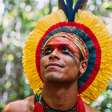 Rebater energias negativas e forma de conexão: o que o uso do cocar significa para os indígenas