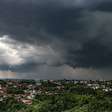 Curitiba acumula 82 mm de chuva só neste domingo, e previsão aponta mais instabilidade nas próximas horas