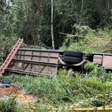 Ônibus capota e deixa sete mortos e 15 feridos em Minas Gerais