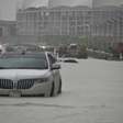 Tempestades deixam desértica Dubai debaixo d'água; veja vídeos